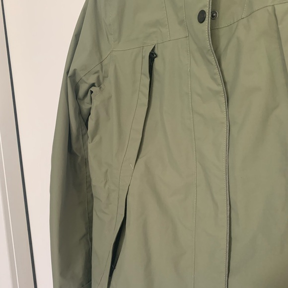 NWOT DryVent Rain Jacket: The North Face - Picture 13 of 13